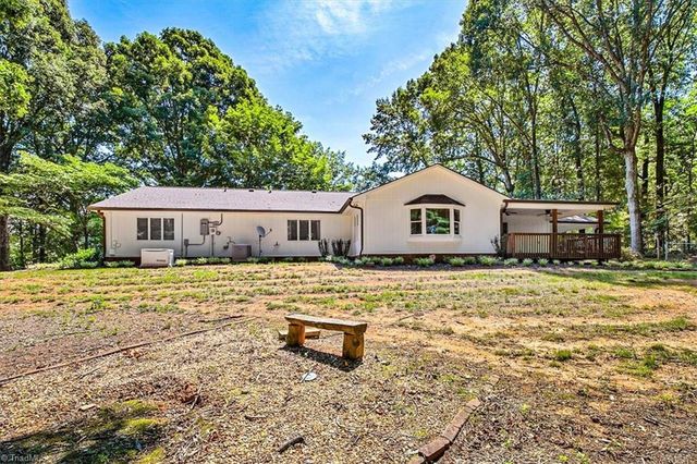 4556 Shattalon Drive, Winston-salem, NC 27106