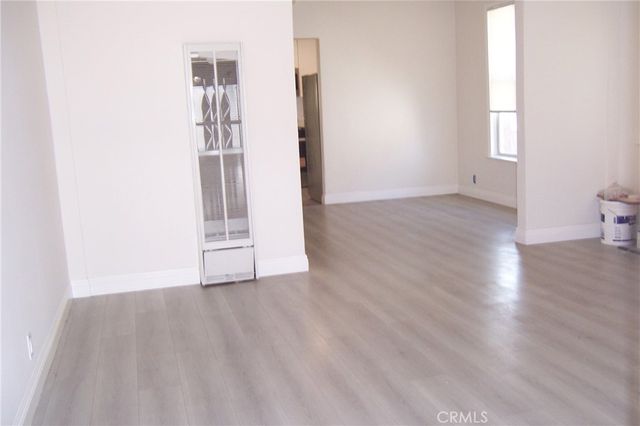 27439 Main, Highland, CA 92346