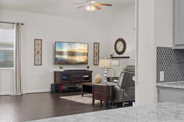 20312 Martin LN, Pflugerville, TX 78660