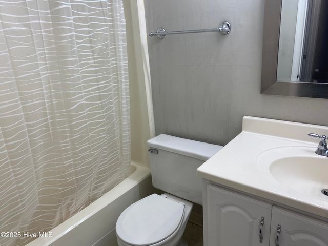 13 Scott Street, Greenville, NC 27858