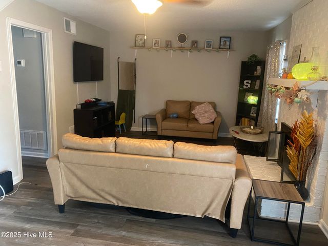 13 Scott Street, Greenville, NC 27858