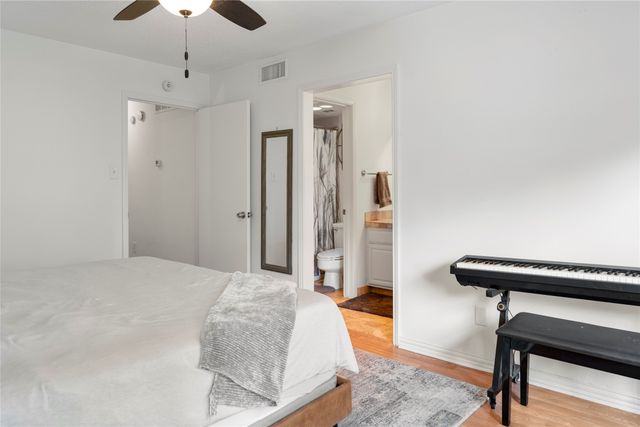 9801 Royal Lane 312, Dallas, TX 75231
