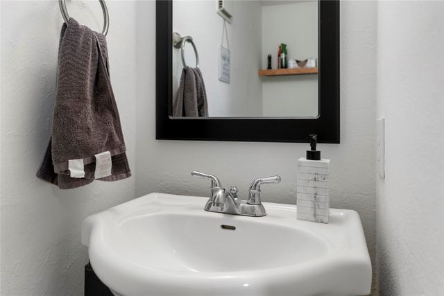 9801 Royal Lane 312, Dallas, TX 75231