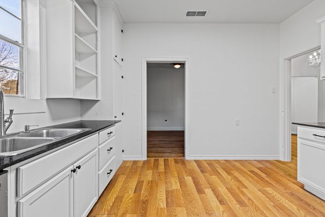 204 W Jones, Longview, TX 75602