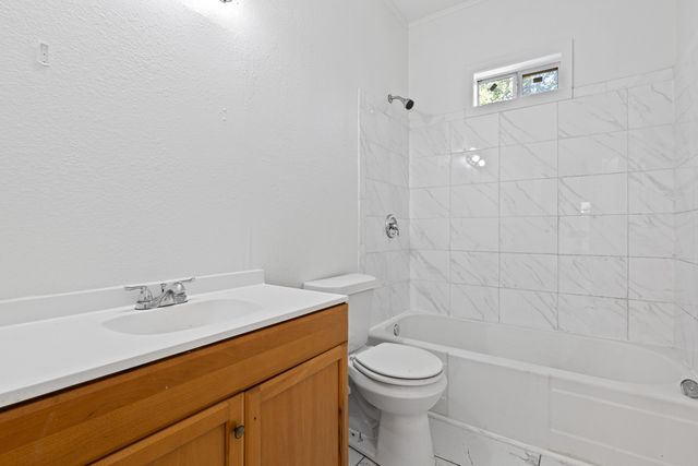 204 W Jones, Longview, TX 75602