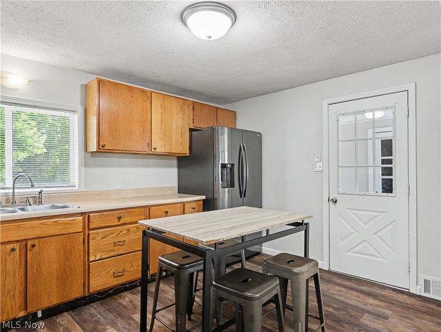 1435 Slagle Drive, Springfield, OH 44312