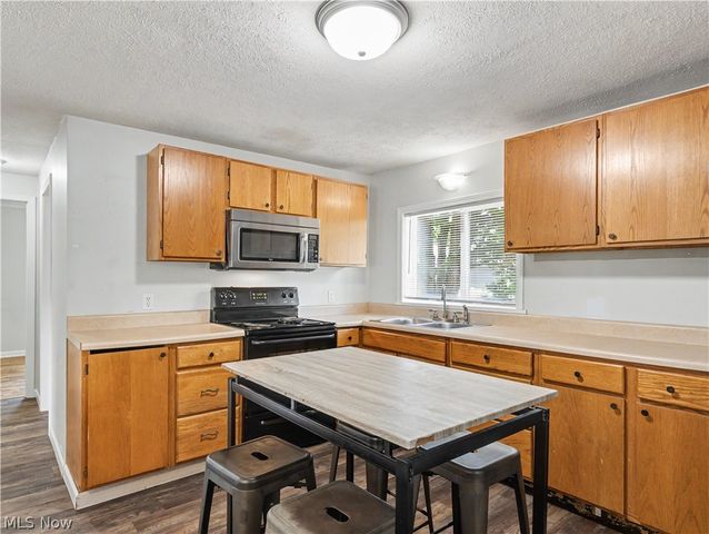 1435 Slagle Drive, Springfield, OH 44312
