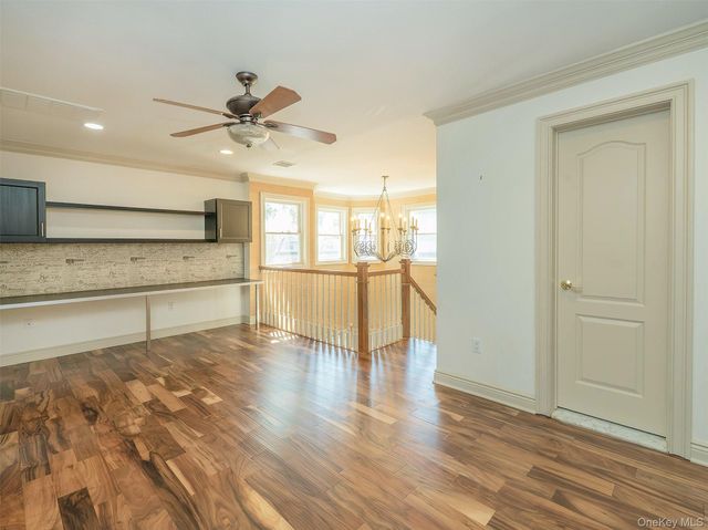 21 Marwood Road N, Port Washington, NY 11050