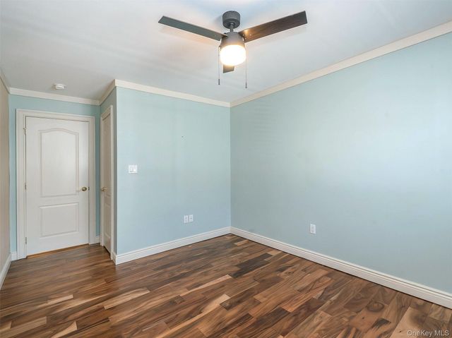 21 Marwood Road N, Port Washington, NY 11050