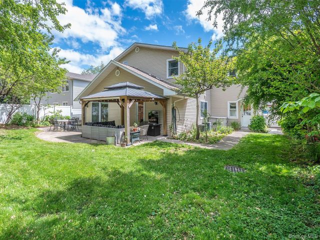 21 Marwood Road N, Port Washington, NY 11050