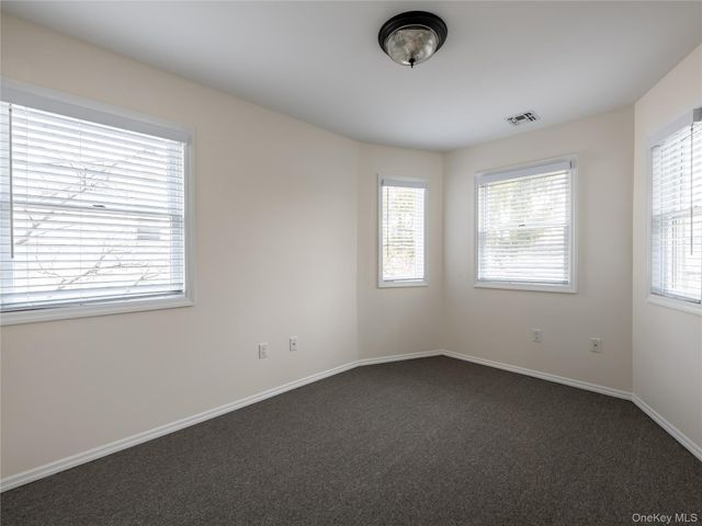 21 Marwood Road N, Port Washington, NY 11050