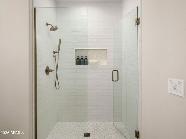 7475 E JACKRABBIT Road, Scottsdale, AZ 85250