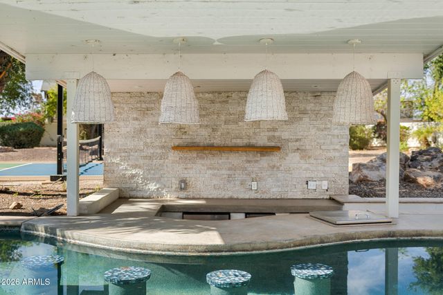 7475 E JACKRABBIT Road, Scottsdale, AZ 85250