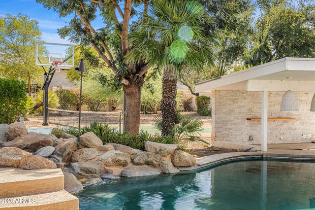 7475 E JACKRABBIT Road, Scottsdale, AZ 85250