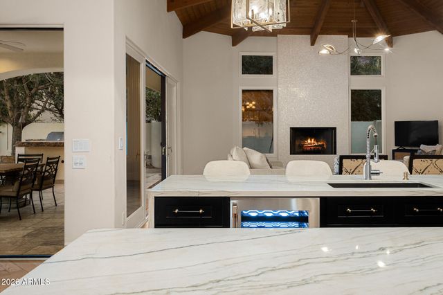 7475 E JACKRABBIT Road, Scottsdale, AZ 85250