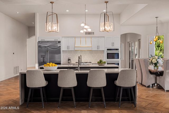 7475 E JACKRABBIT Road, Scottsdale, AZ 85250
