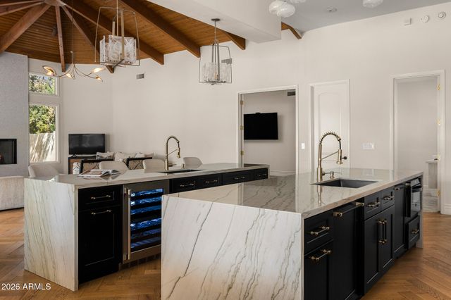 7475 E JACKRABBIT Road, Scottsdale, AZ 85250