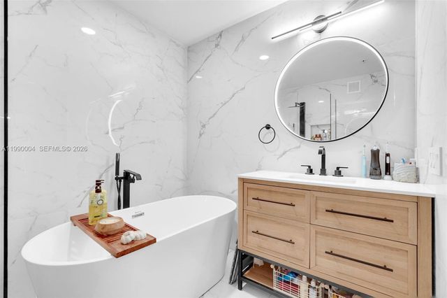 738 NE 90th St 207, Miami, FL 33138