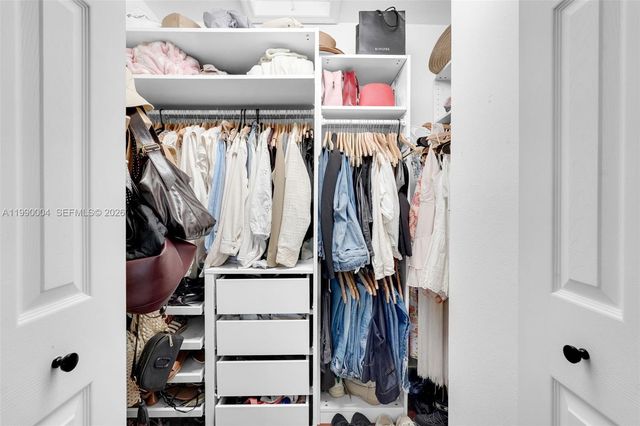 738 NE 90th St 207, Miami, FL 33138