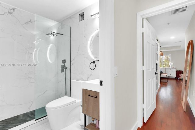 738 NE 90th St 207, Miami, FL 33138