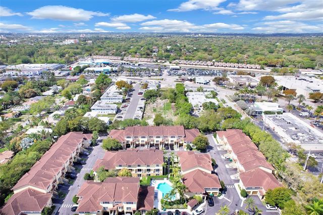 738 NE 90th St 207, Miami, FL 33138