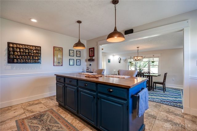5611 Seybold Road, Brookville, OH 45309