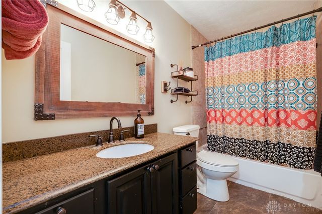 5611 Seybold Road, Brookville, OH 45309