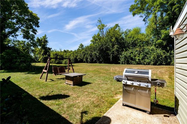 5611 Seybold Road, Brookville, OH 45309