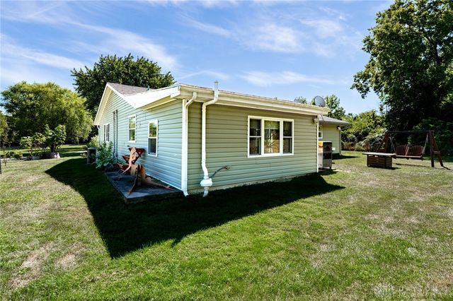 5611 Seybold Road, Brookville, OH 45309
