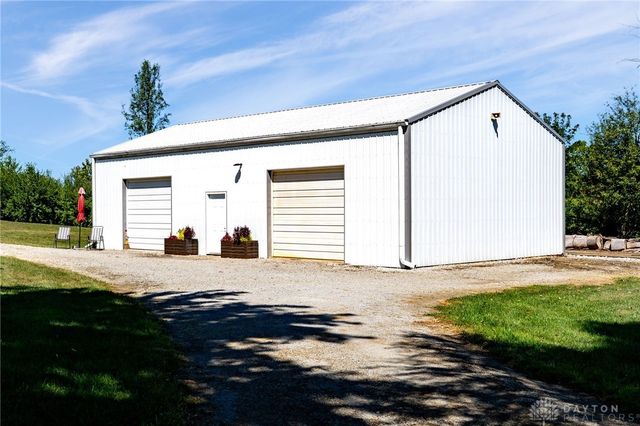 5611 Seybold Road, Brookville, OH 45309