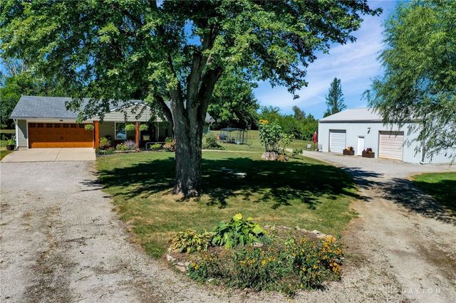 5611 Seybold Road, Brookville, OH 45309