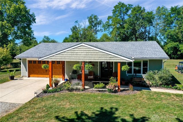 5611 Seybold Road, Brookville, OH 45309