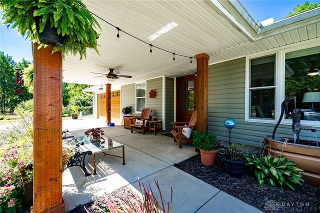 5611 Seybold Road, Brookville, OH 45309