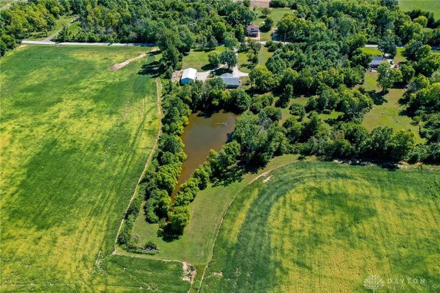 5611 Seybold Road, Brookville, OH 45309