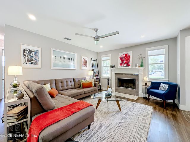 2025 DERRINGER Road, Jacksonville, FL 32225