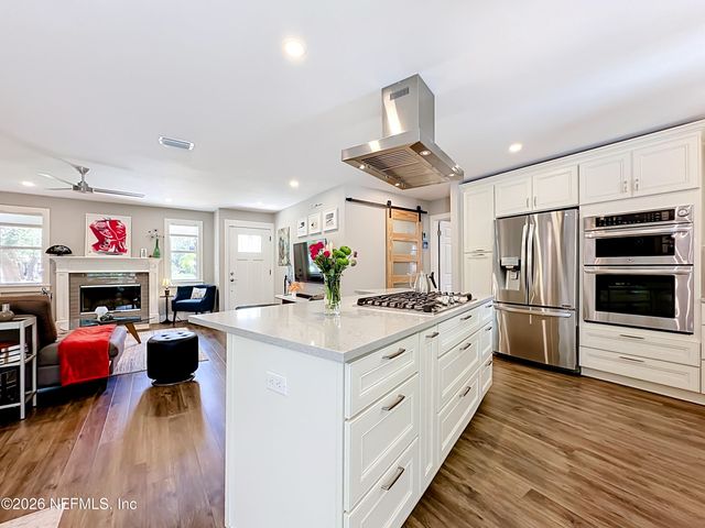 2025 DERRINGER Road, Jacksonville, FL 32225