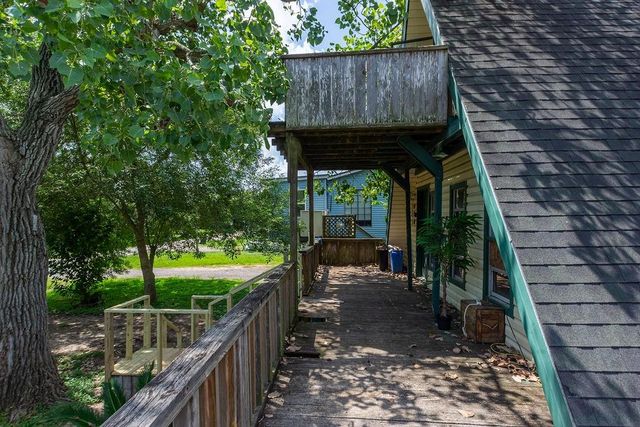 232 3rd Street, Dickinson, TX 77539