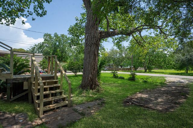232 3rd Street, Dickinson, TX 77539