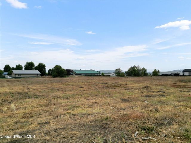2135 W Seltice WAY, Post Falls, ID 83854