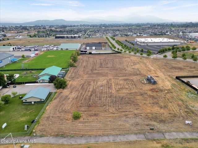 2135 W Seltice WAY, Post Falls, ID 83854