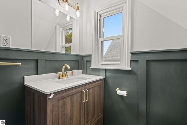 1024 W Front Street, Traverse City, MI 49684