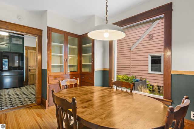 1024 W Front Street, Traverse City, MI 49684