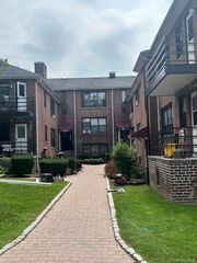 33 Van Wart Avenue, White Plains, NY 10606