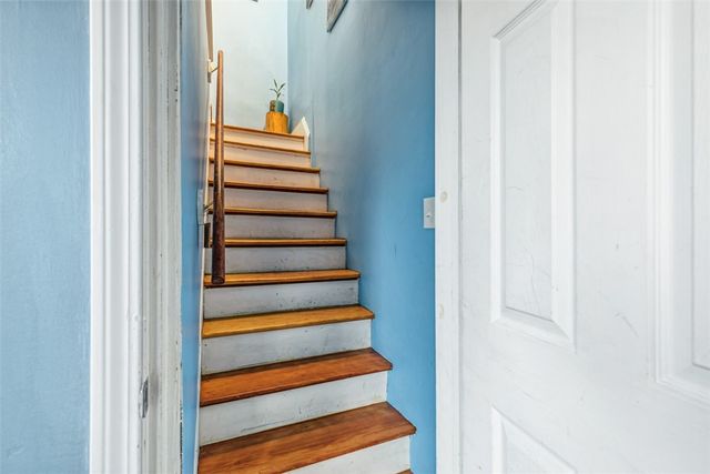 300 Farmington Avenue, Cranston, RI 02920