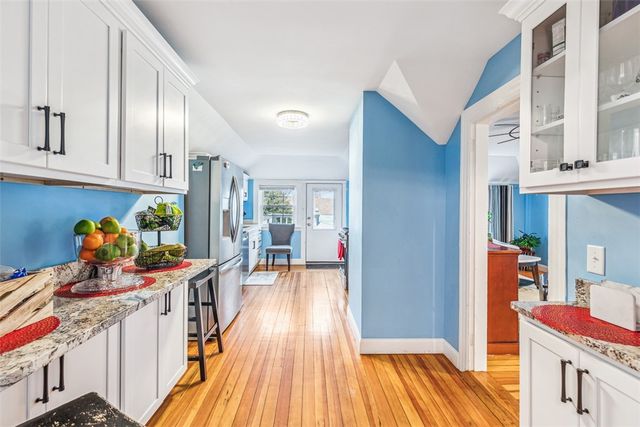 300 Farmington Avenue, Cranston, RI 02920