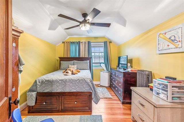 300 Farmington Avenue, Cranston, RI 02920