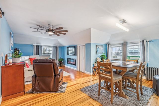 300 Farmington Avenue, Cranston, RI 02920