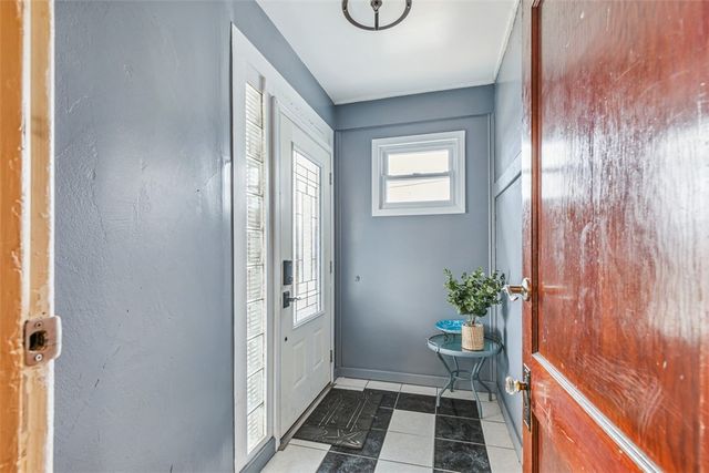 300 Farmington Avenue, Cranston, RI 02920