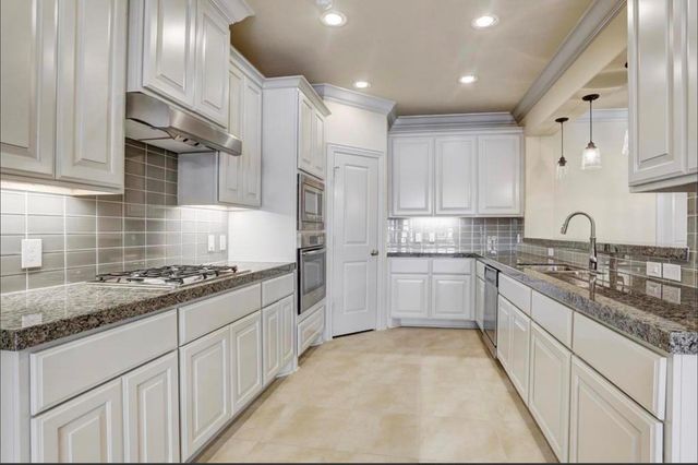 13621 Teal Bluff Lane, Houston, TX 77077