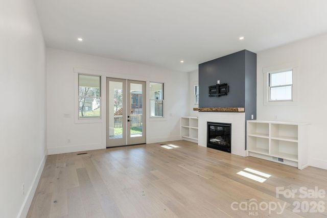 40 Hidden Pond Lane, Brevard, NC 28712